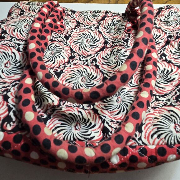 Laura Ashley Quilt Cloth Shoulder Bag Purse with Keychain Magnetic Closure - Picture 4 of 11